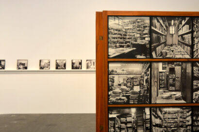 Dayanita Singh: File Museum, 2012, an der Art Unlimited. Foto: Claudius Krucker | artagenda.com